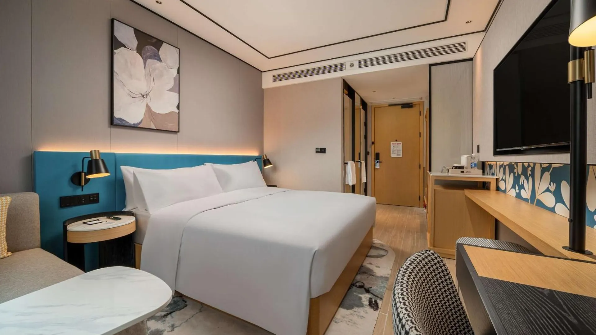 Hilton Garden Inn Shanghai Caoyang 4*,  China